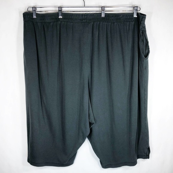 Roamans Plus Sz 5X Capri Pants Black Elastic Waist Pull On Cropped Stretch 1121 - Picture 2 of 4